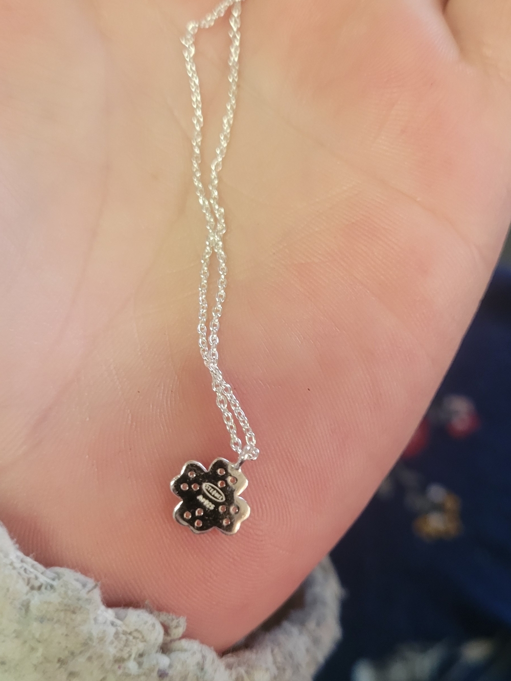 Delicate Four-Leaf Clover Pendant Necklace in Silver - Picture 2 of 2